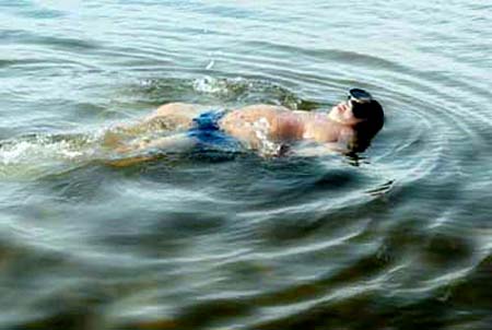 Lạ[-]lùng[-]'Phật[-]sống[-]Di[-]Lặc'[-]ngủ[-]dưới[-]biển[-]Phú[-]Quốc